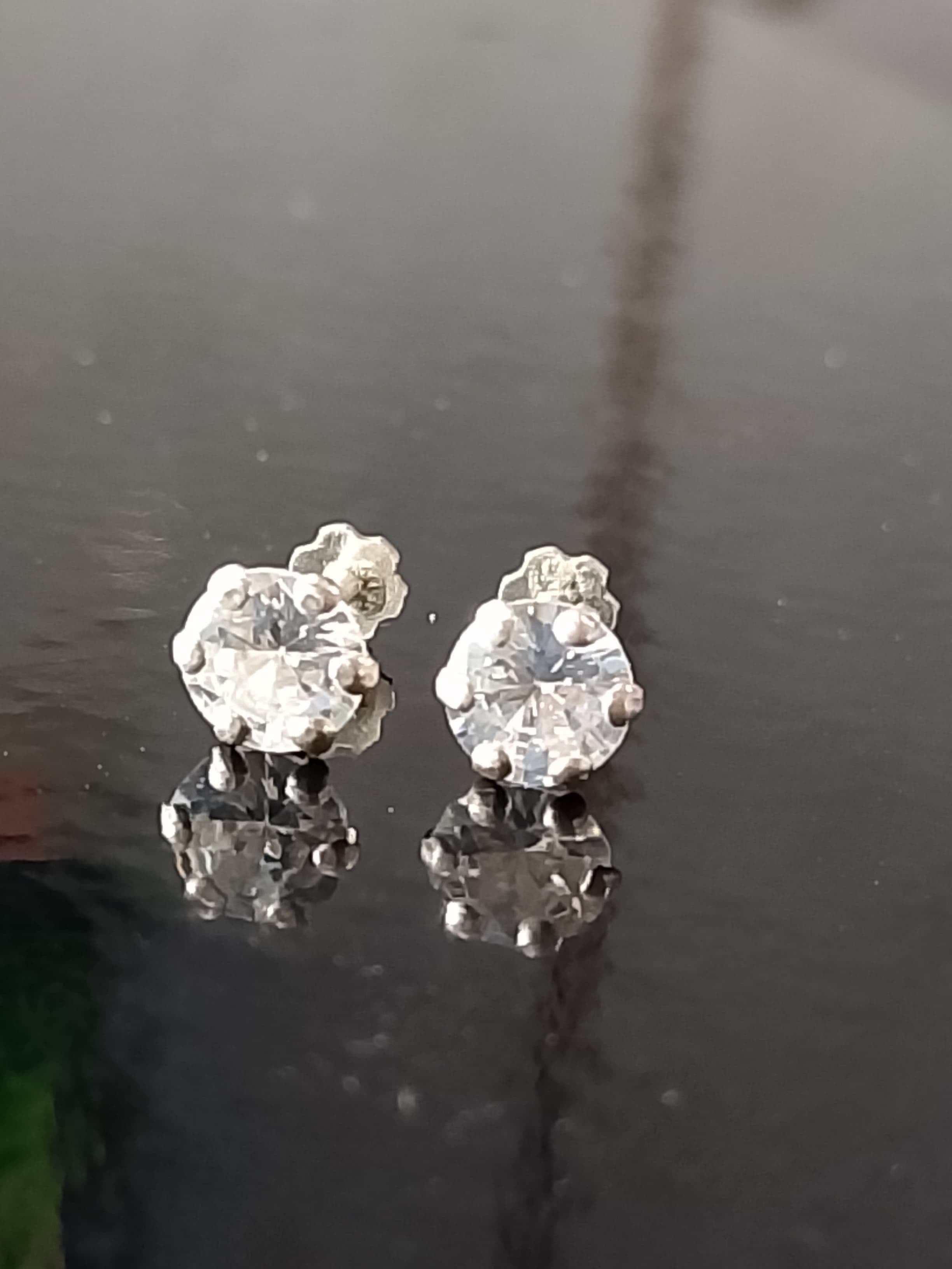 Classic Brilliant Zircon Solitaire Studs in 925 Sterling Silver