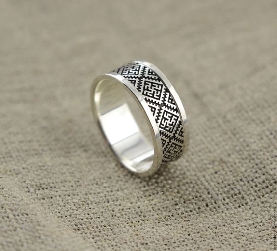 Classic Sterling Silver Challa – Timeless Elegance
