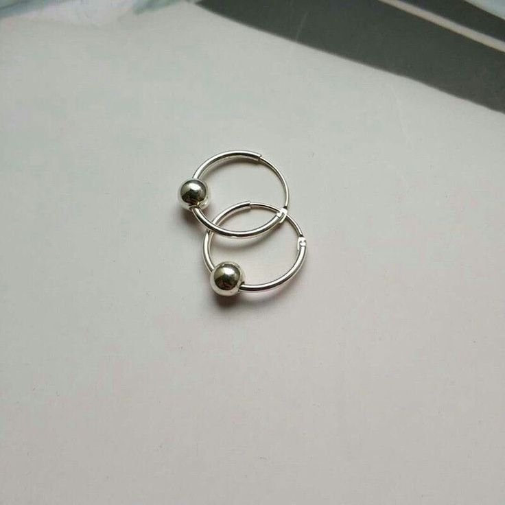 925 Sterling Silver High-Polish Ball Bead Hoop Earrings (Pair)